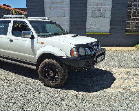 Nissan NP300 Hardbody | Front Bumper