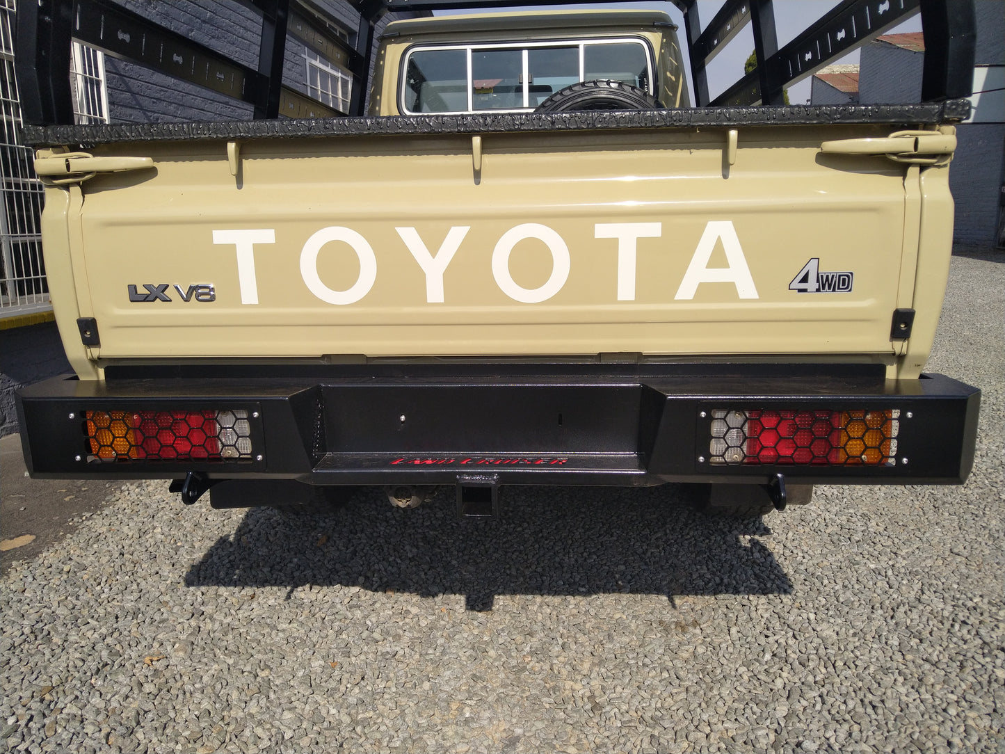 Toyota land cruiser LC79 rear bumper with towbar